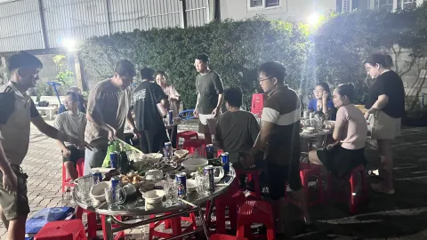 Tiệc cuối tháng 7